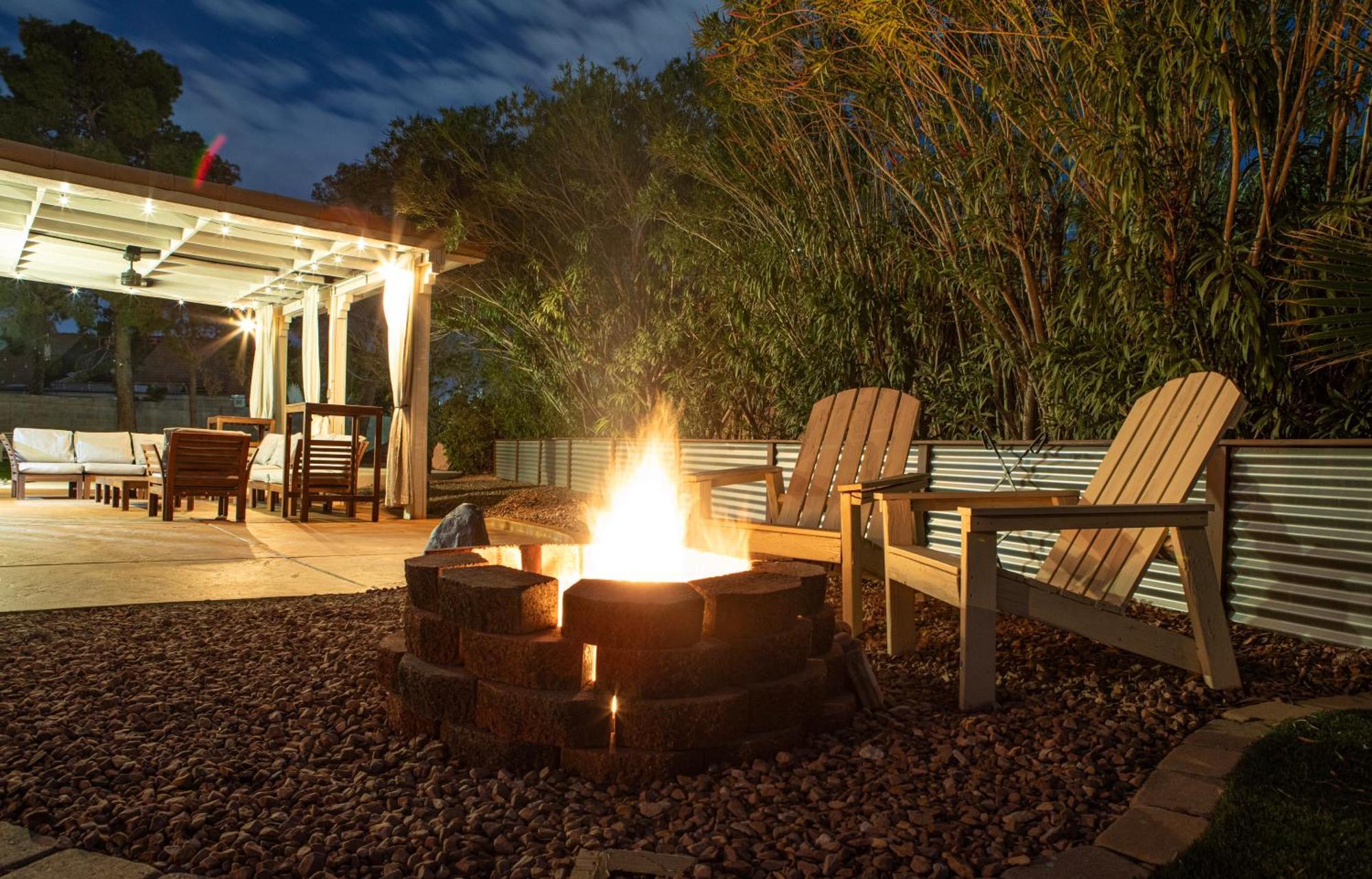 Comfy Expansive Home - Near The Strip - Heated Pool Las Vegas Ngoại thất bức ảnh
