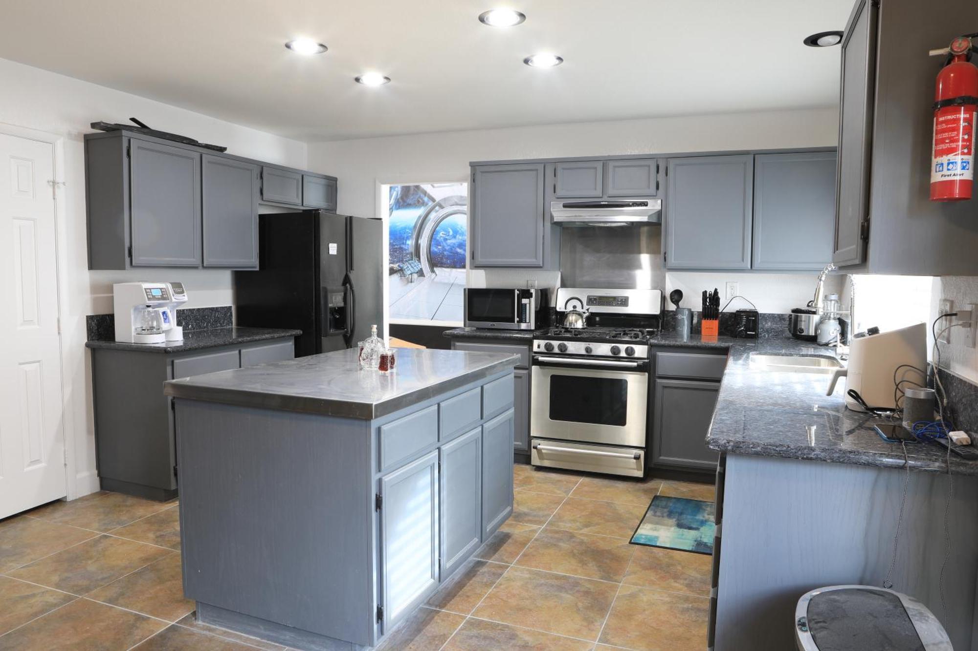 Comfy Expansive Home - Near The Strip - Heated Pool Las Vegas Ngoại thất bức ảnh