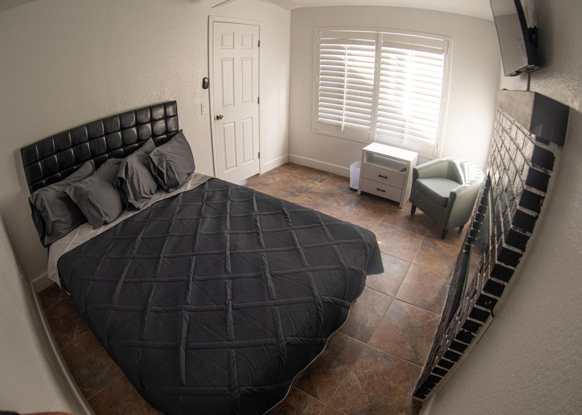 Comfy Expansive Home - Near The Strip - Heated Pool Las Vegas Ngoại thất bức ảnh